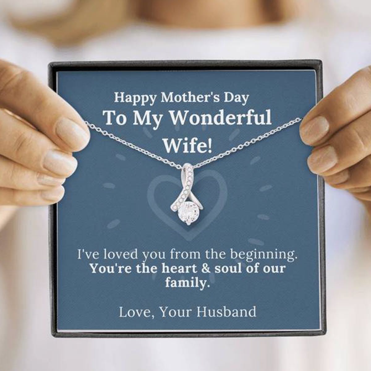 Mother's Day - My Wonderful Wife the Heart & Soul of Our Family - Alluring Beauty Necklace